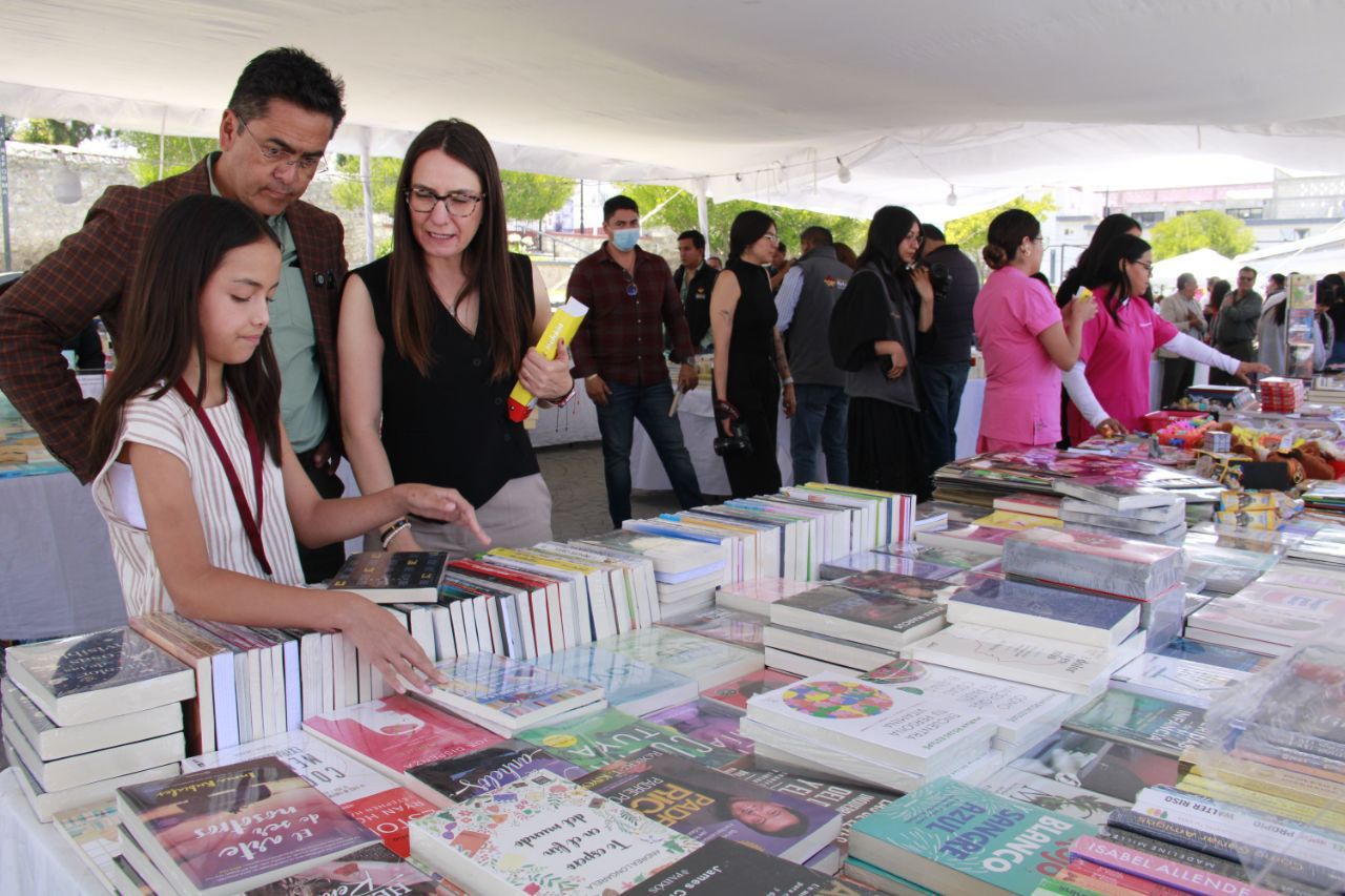 Inauguran la Feria del Libro “Hidalgo Cultivando la Lectura” en Mineral de la Reforma