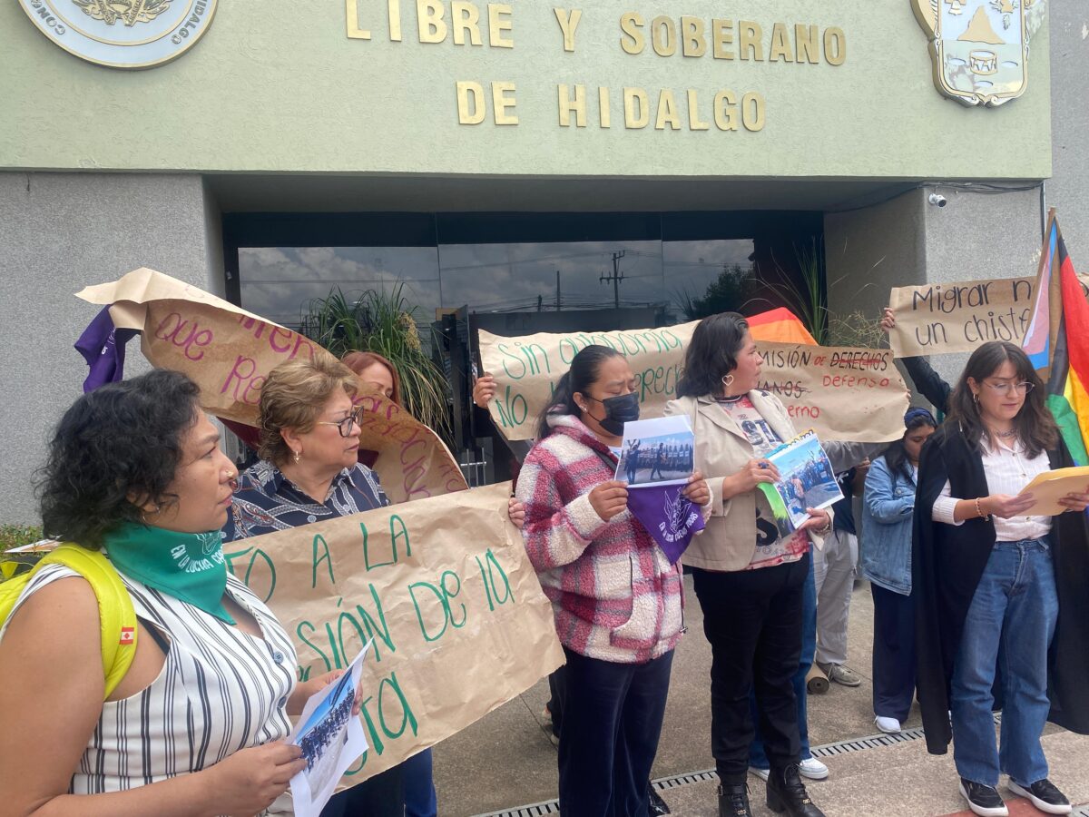 Exigen destitución de Ombudsperson Karen Parra