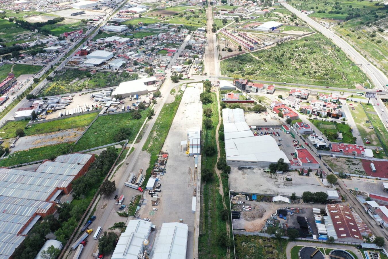Recorren polígono que albergará la estación Pachuca–AIFA