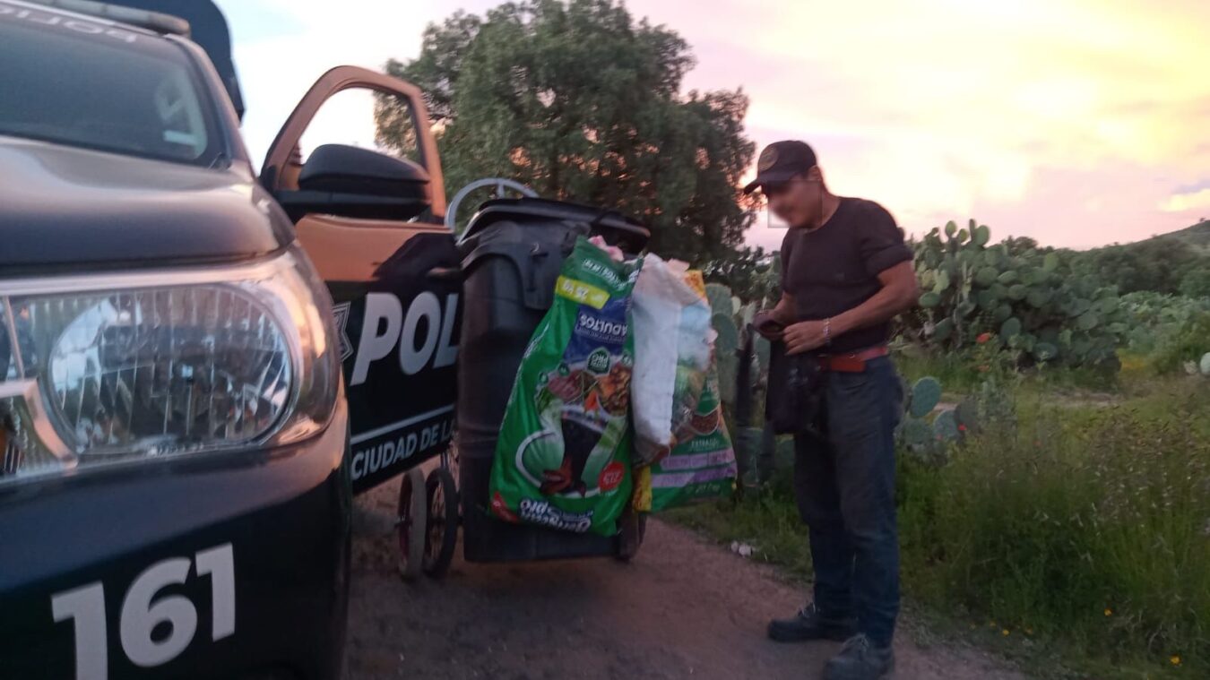 Mantener calles limpias de basura es un compromiso en Mineral de la Reforma