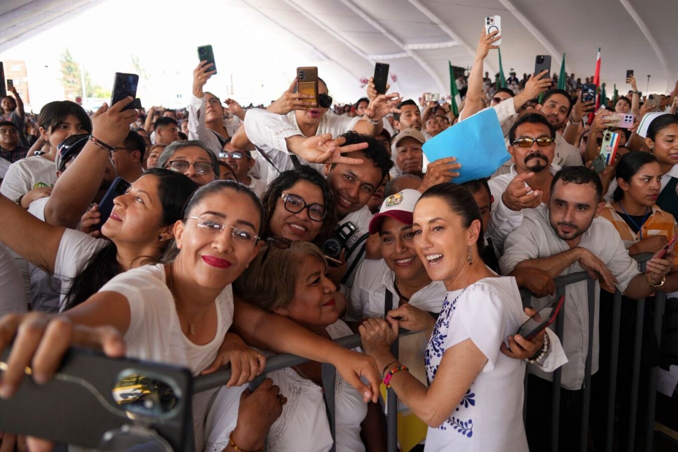 Inaugura Sheinbaum hospital materno en Coatzacoalcos