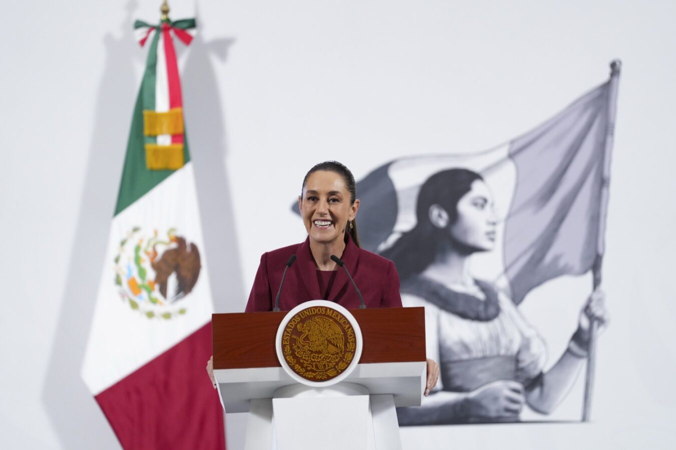 No hay espionaje, reitera Sheinbaum, se busca más seguridad 
