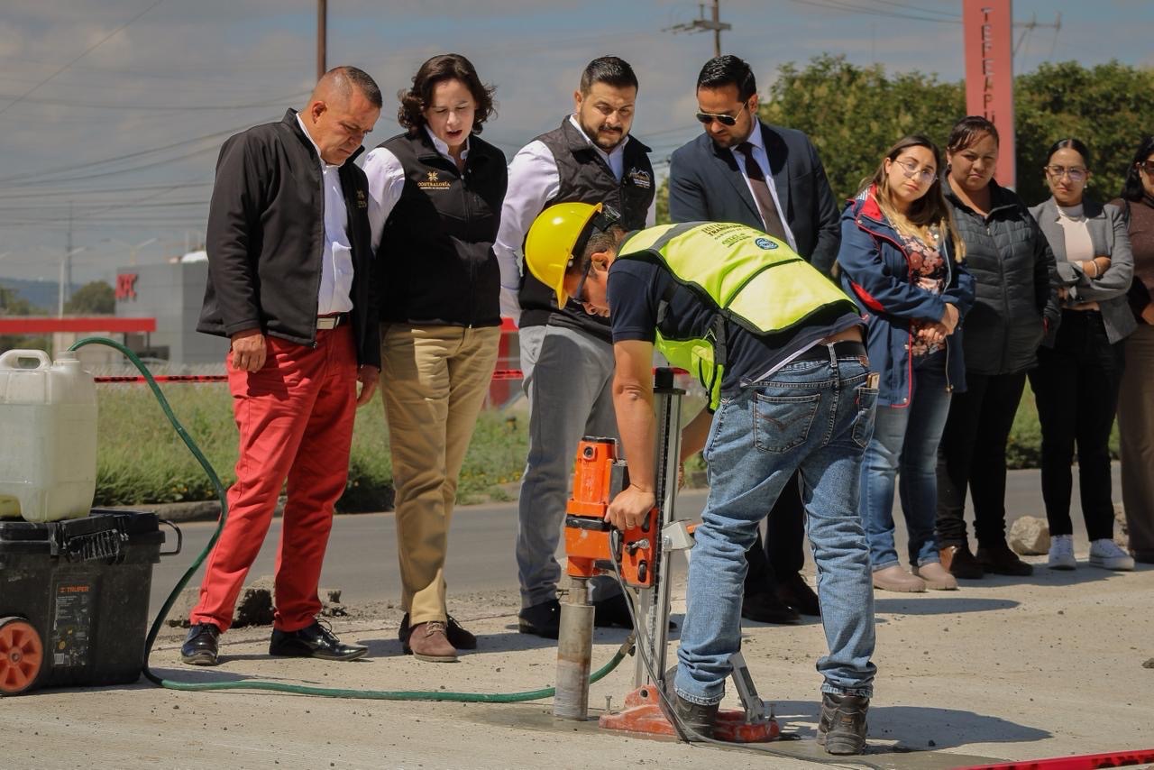 Supervisa alcalde de Tepeapulco calidad en obra de pavimentación con concreto