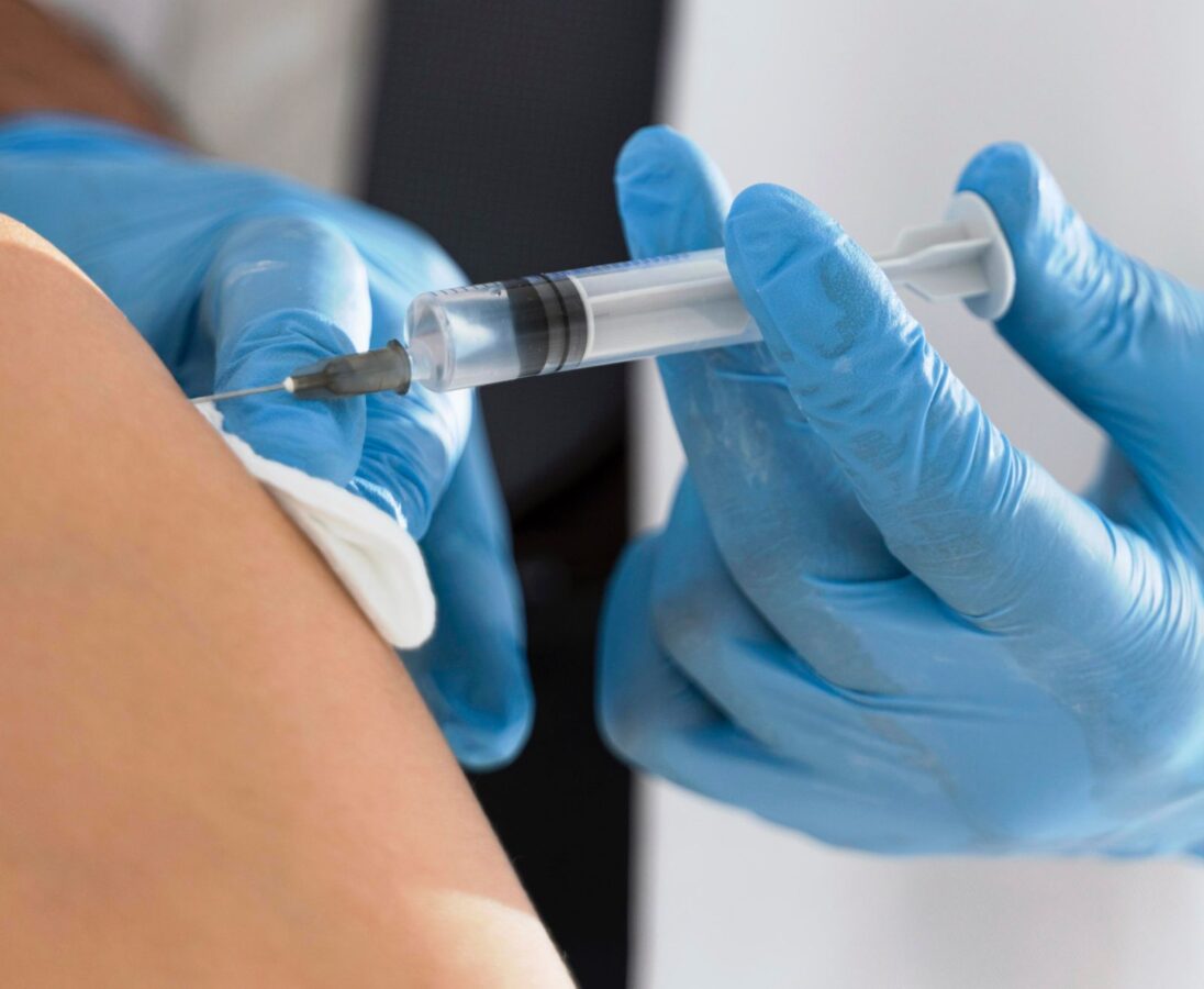 Necesario vacunar ambos sexos para erradicar VPH