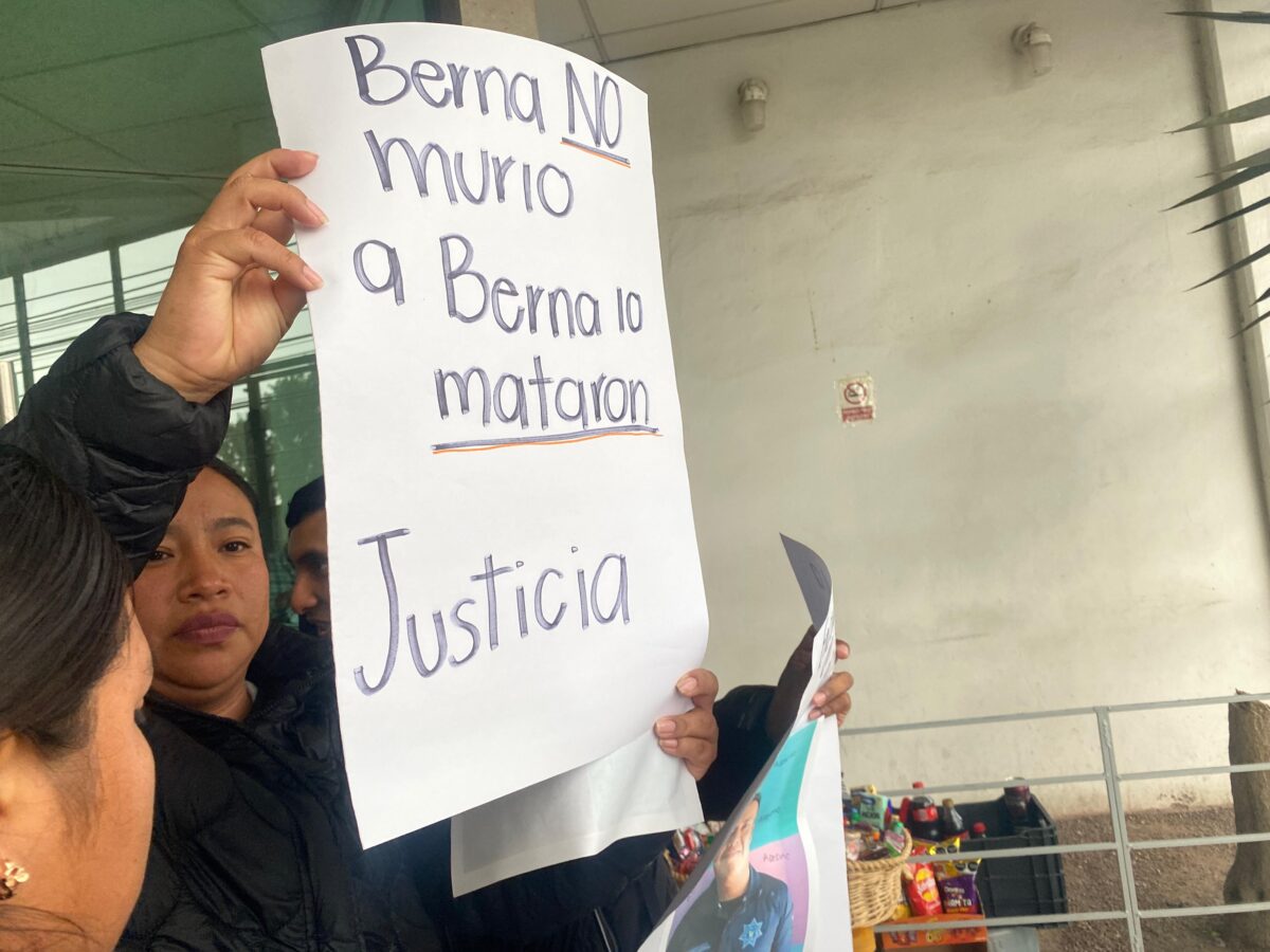 Familiares de policía muerto por un balazo  exigen justicia.