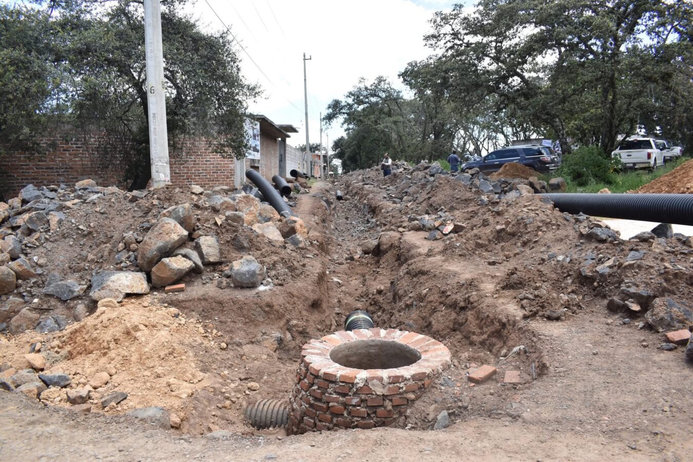 Encabeza alcaldesa de Santiago Tulantepec inicio y supervisión de obras