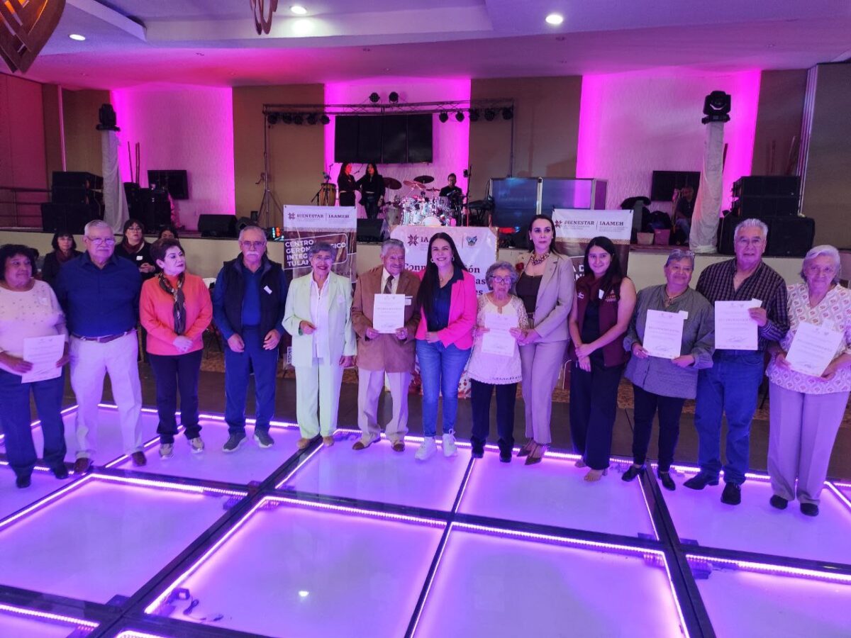 Reconoce Hidalgo a personas adultas mayores 