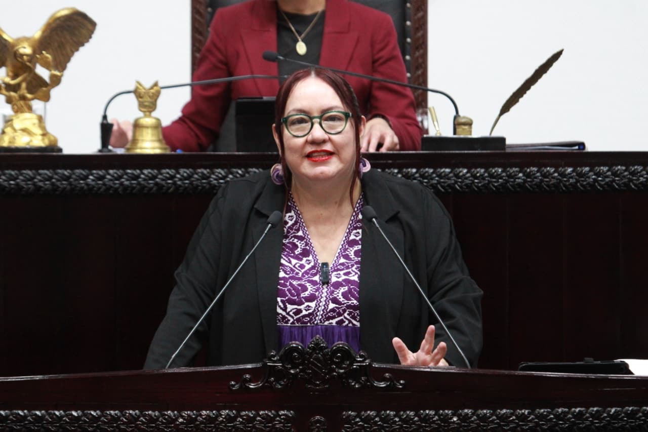 Solicita Tania Meza que Estado respalde a estudiantes en maternidad y menstruación