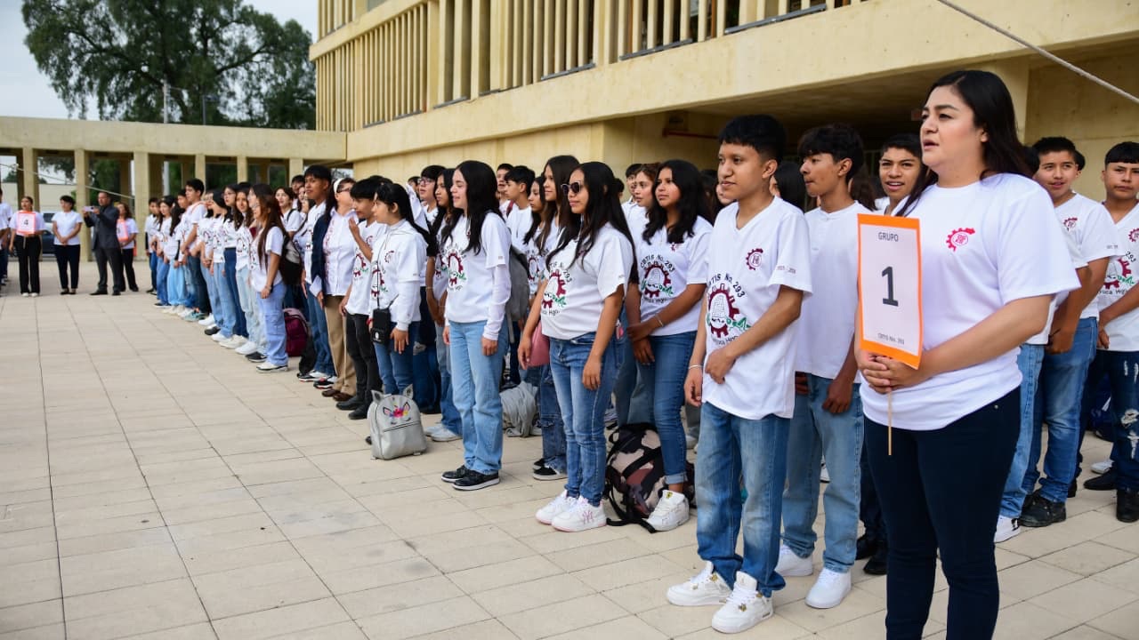 Inicia en Tizayuca ciclo escolar 2025–2026 con la presencia del director nacional de DGTI