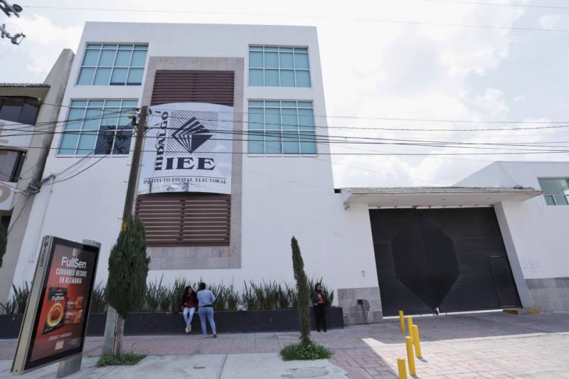 Prohíbe IEEH recursos públicos en revocación del mandato.