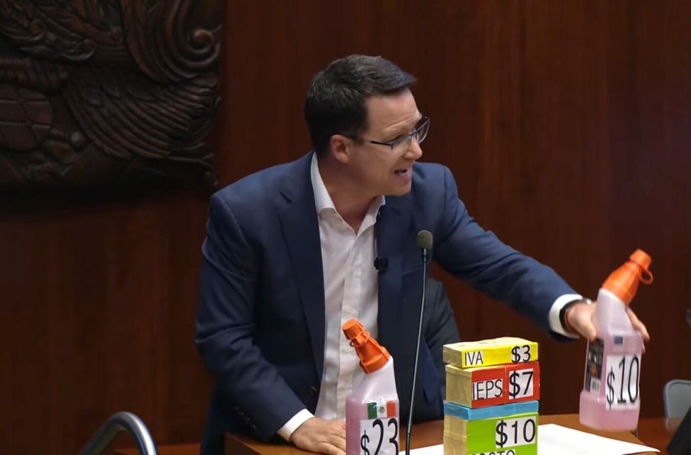 Contra huachicol fiscal, propone Anaya bajar precio de la gasolina 