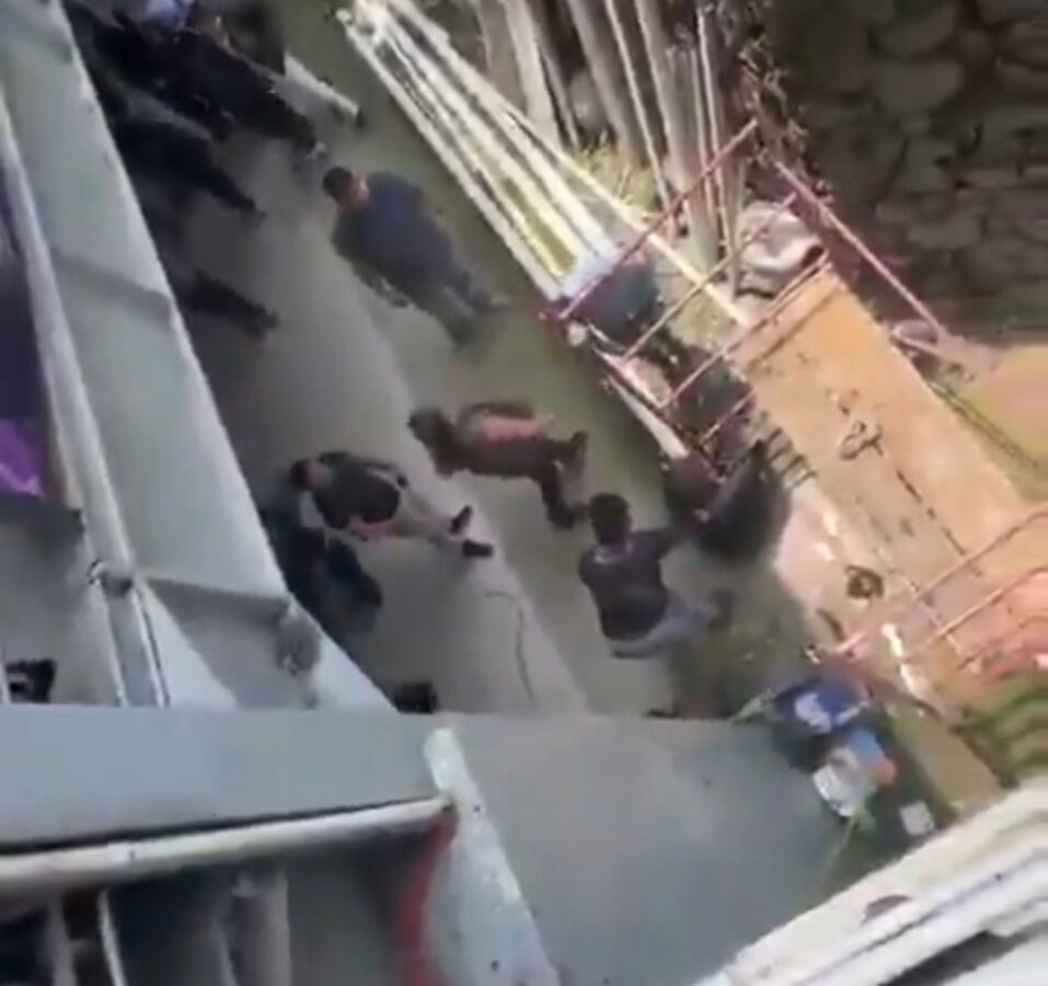 Estudiante de la UNAM agrade a dos personas con arma blanca 