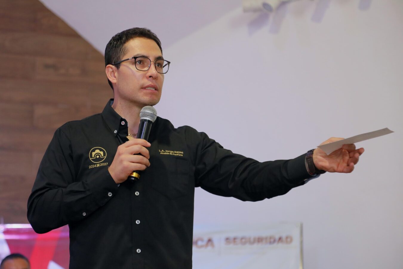 Capacitan a más de 100 operadores del transporte público en Pachuca