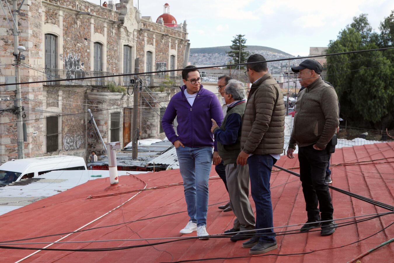 Realizan trabajos de impermeabilización en el mercado Benito Juárez