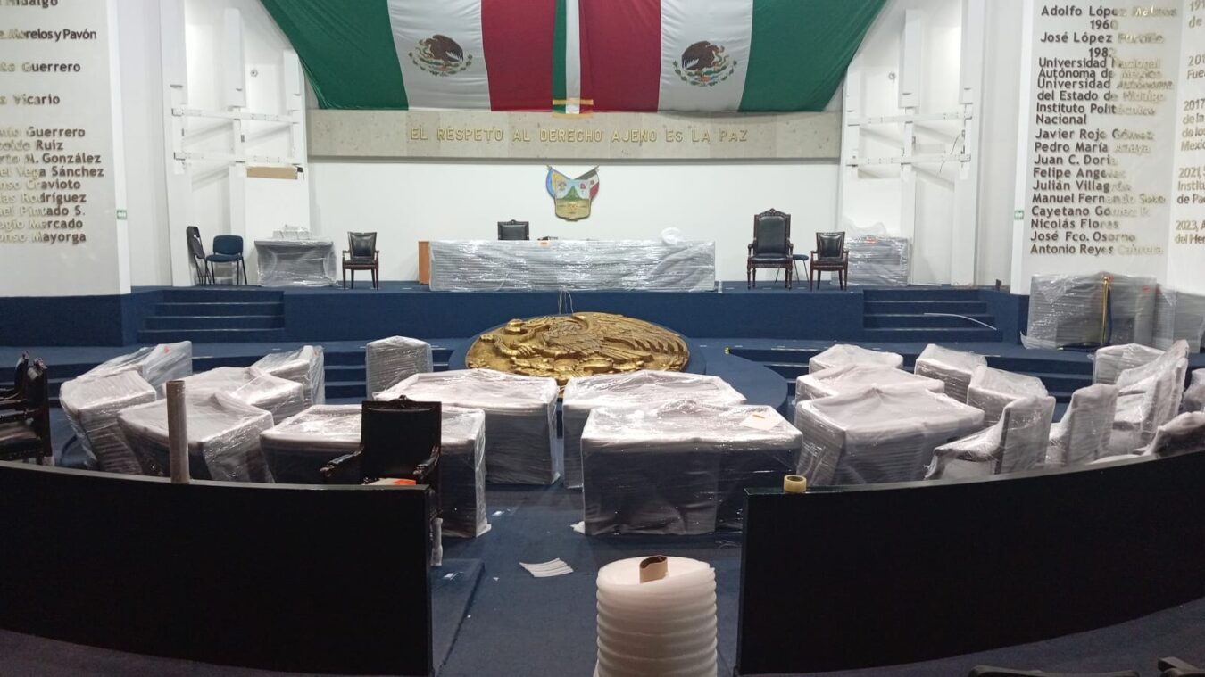 Inicia proyecto de demolición en el Pleno del Congreso estatal.