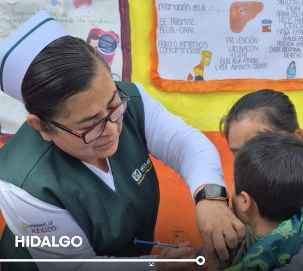 Implementa IMSS Bienestar estrategia de vacunación en escuelas y comunidades