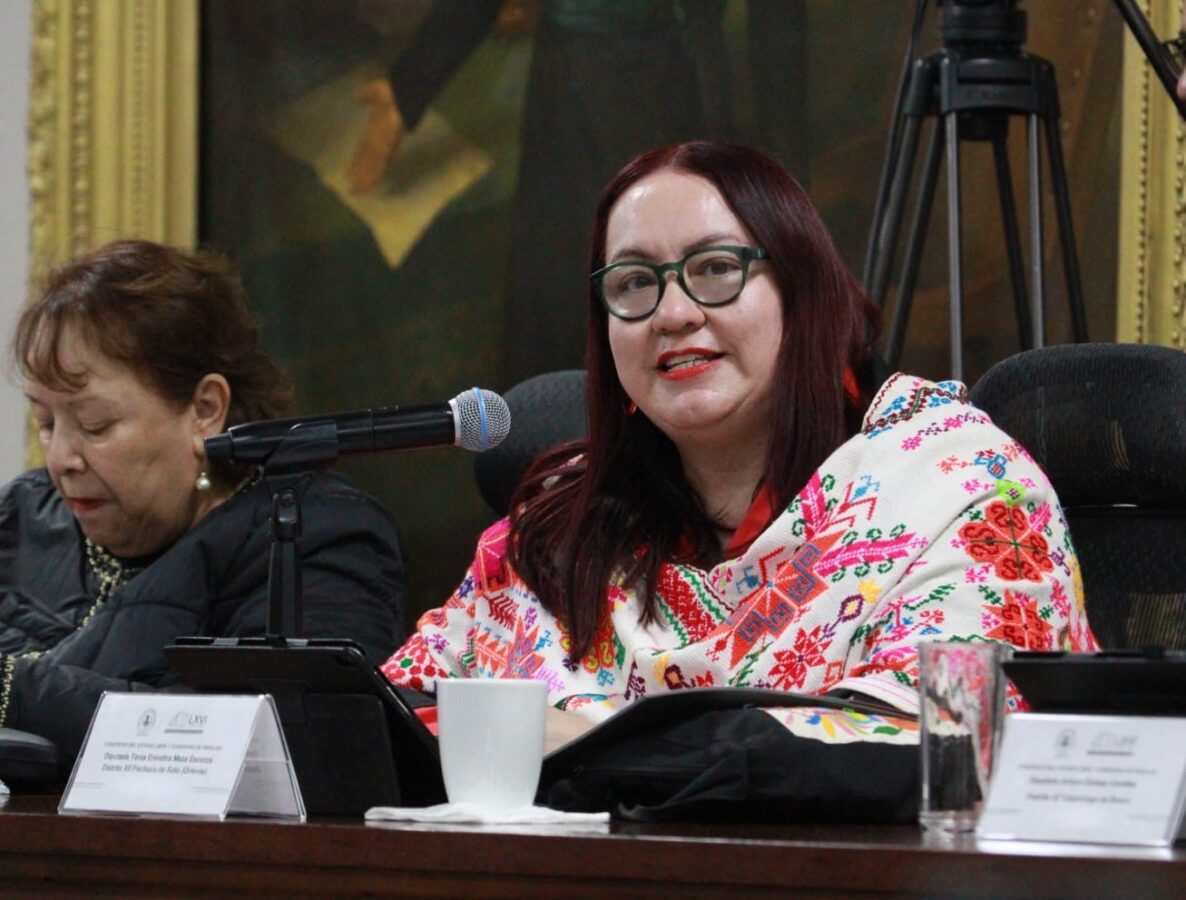 Propone Tania Meza dejar de normalizar obras literarias que promuevan machismo