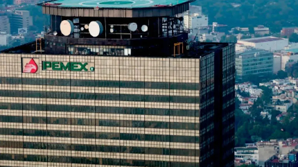 Pemex refuerza vigilancia ante afectaciones por lluvias.