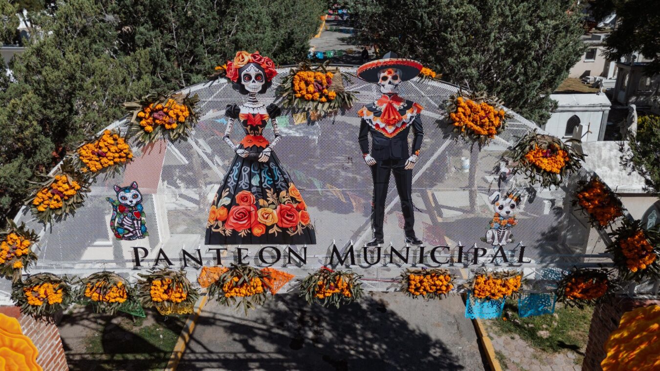 Proyectan más de 25 mil visitantes al Panteón Municipal durante las celebraciones de Día de Muertos