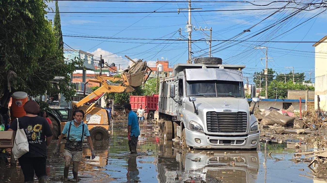 Desalojan más de un millón de metros cúbicos de agua anegada en estados afectados