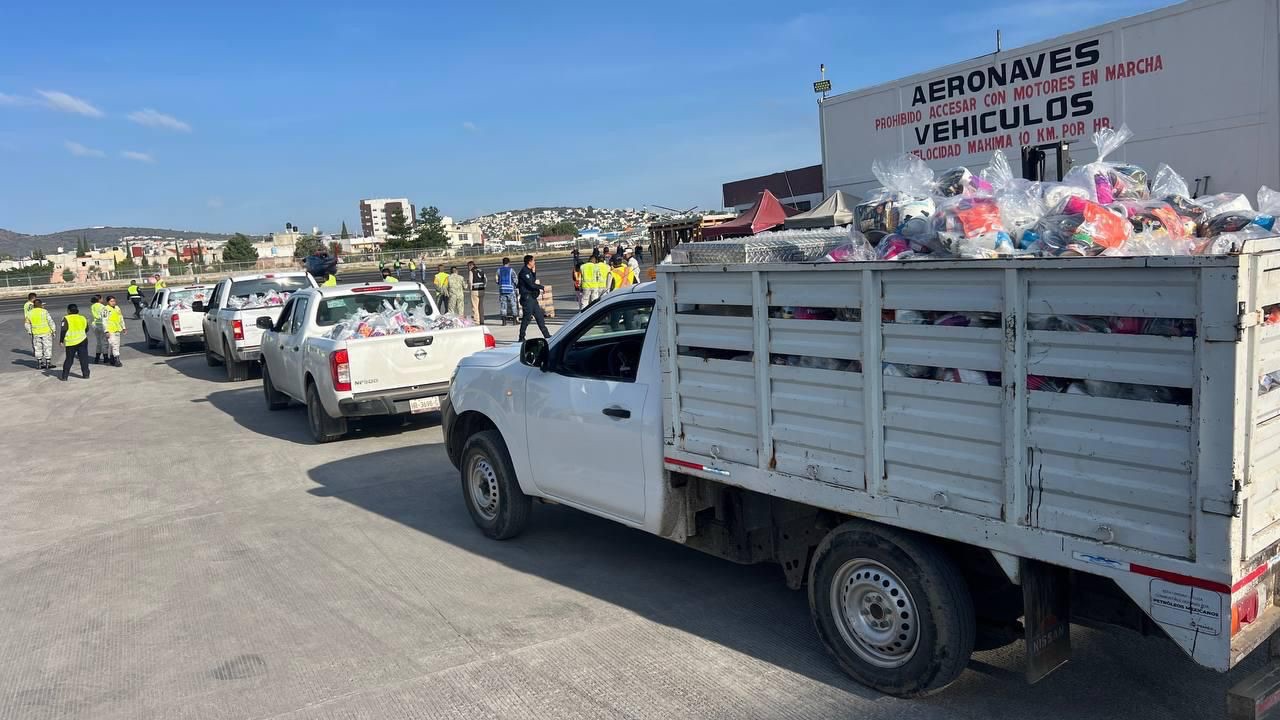 Entrega Caasim kits de limpieza y despensas 