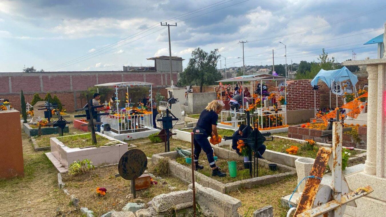 Alistan panteones de Tizayuca para celebraciones de Día de Muertos 2025