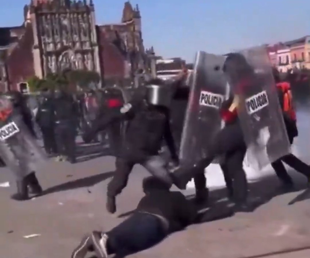 Morena se solidariza con la presidenta…¡por violencia en marcha del 15N!