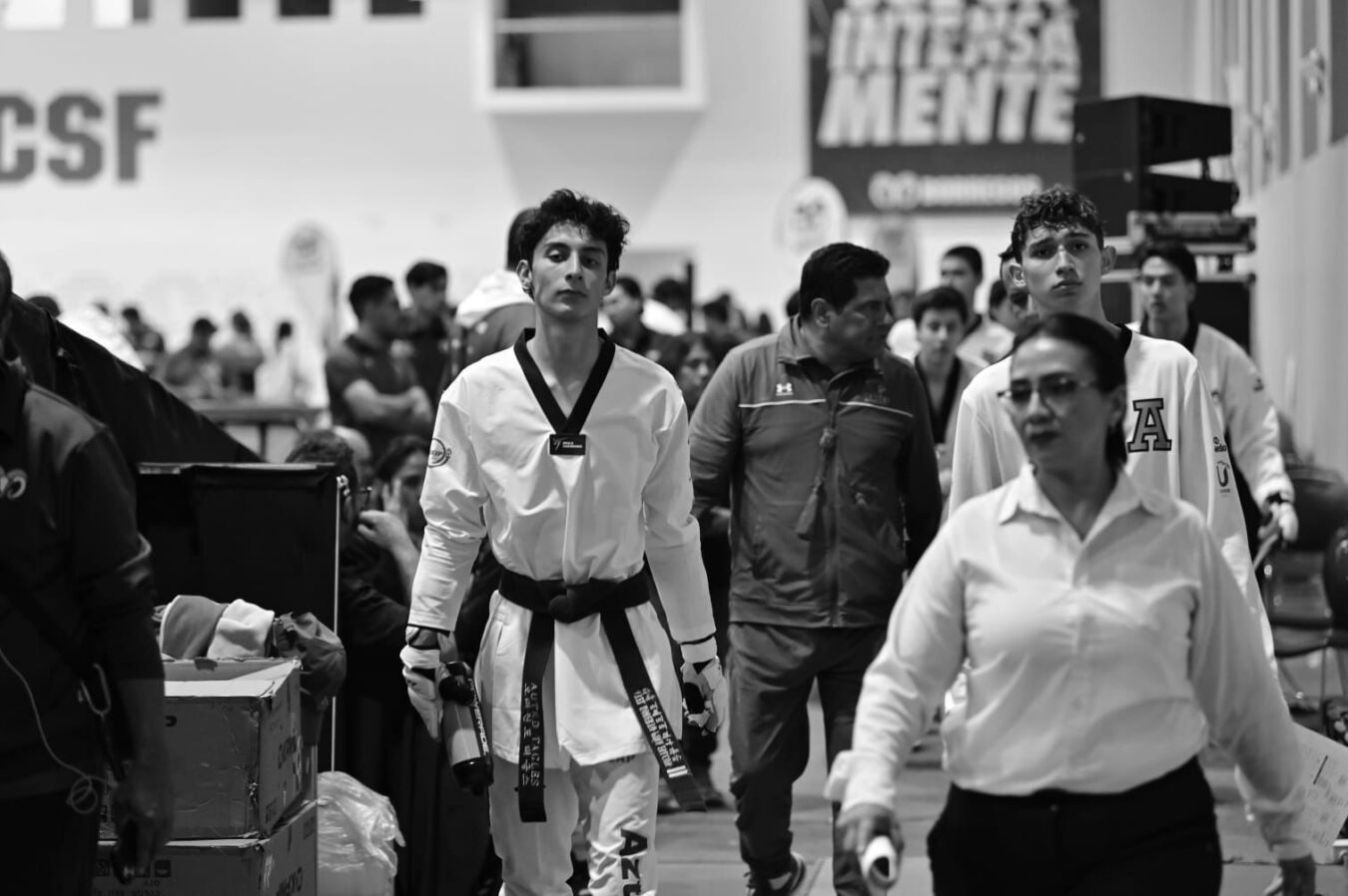 El hidalguense Axel Piña Falcón, obtiene plata en los juegos Conadeip 2025