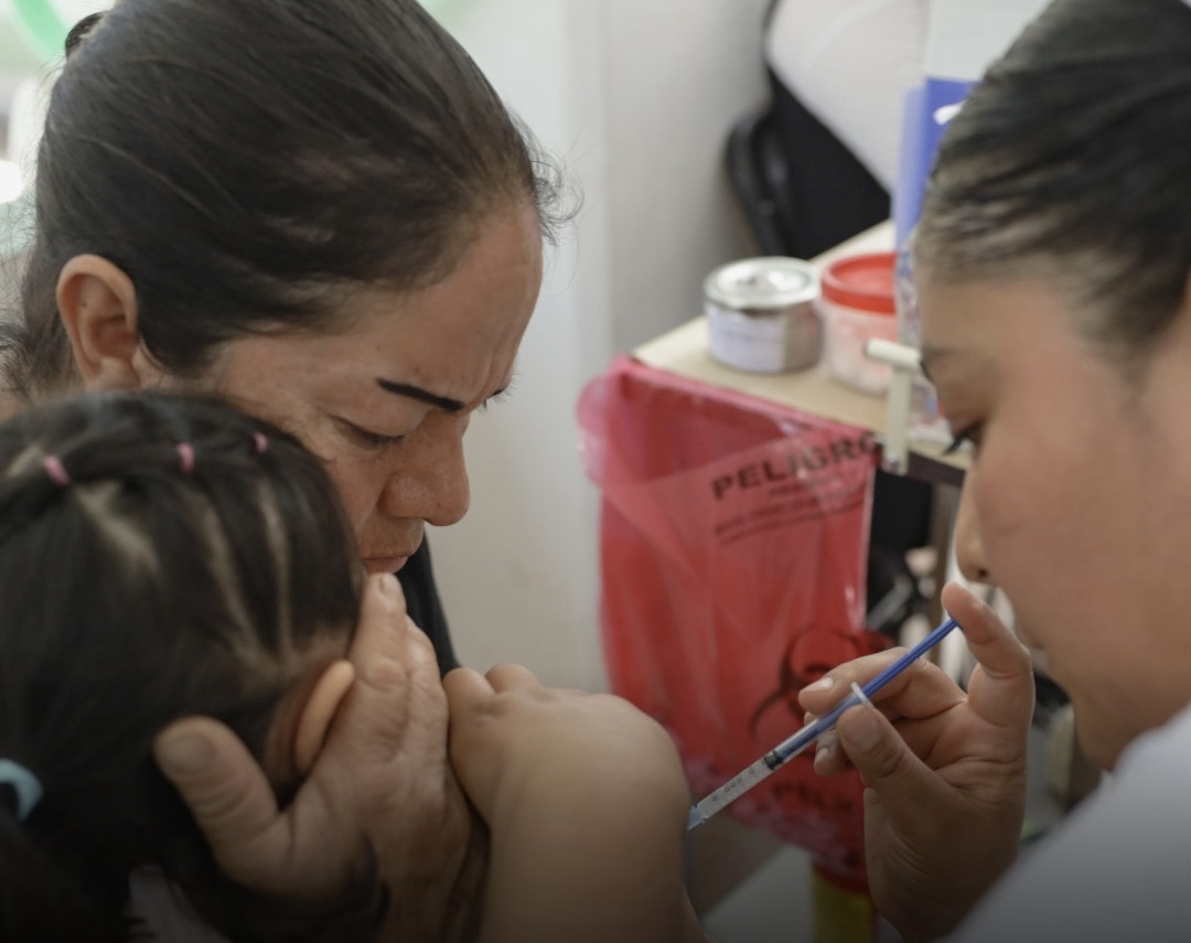 Garantiza IMSS Bienestar vacuna contra la tuberculosis