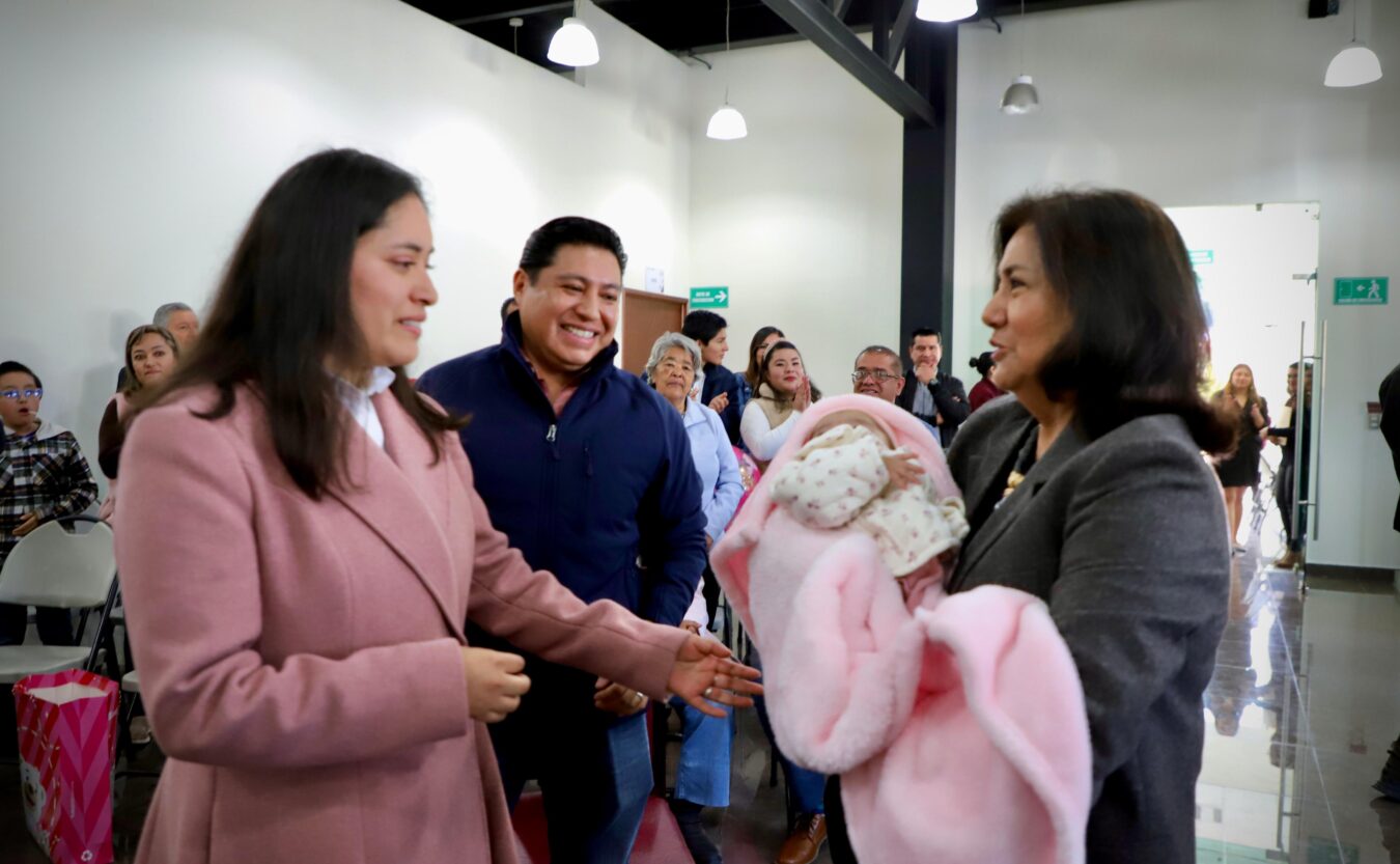 “Puente de Amor” logra adopciones y permite a dos menores pasar Navidad en familia