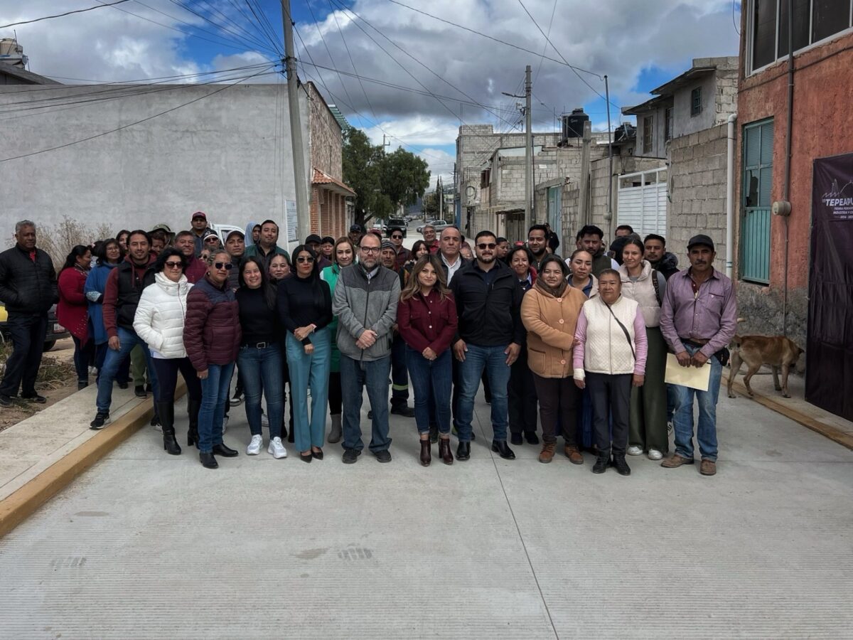 Inaugura Alfredo González Quiroz la pavimentación de la calle Río Amazonas y fortalece la movilidad en Valle de Guadalupe