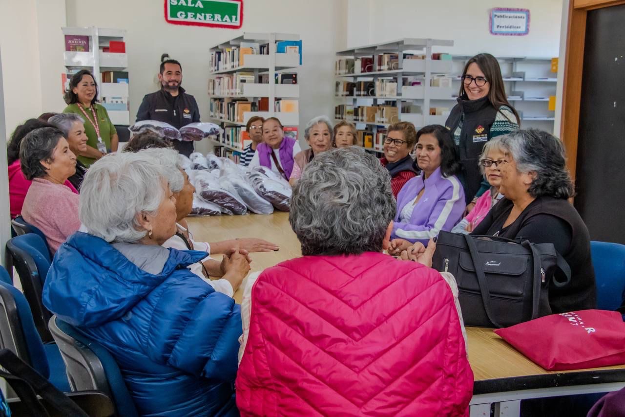 Reconocen a adultos mayores como pilares de la sociedad en Mineral de la Reforma