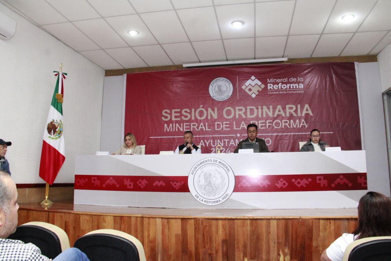 Actualiza Mineral de la Reforma estructura y organización de la administración pública