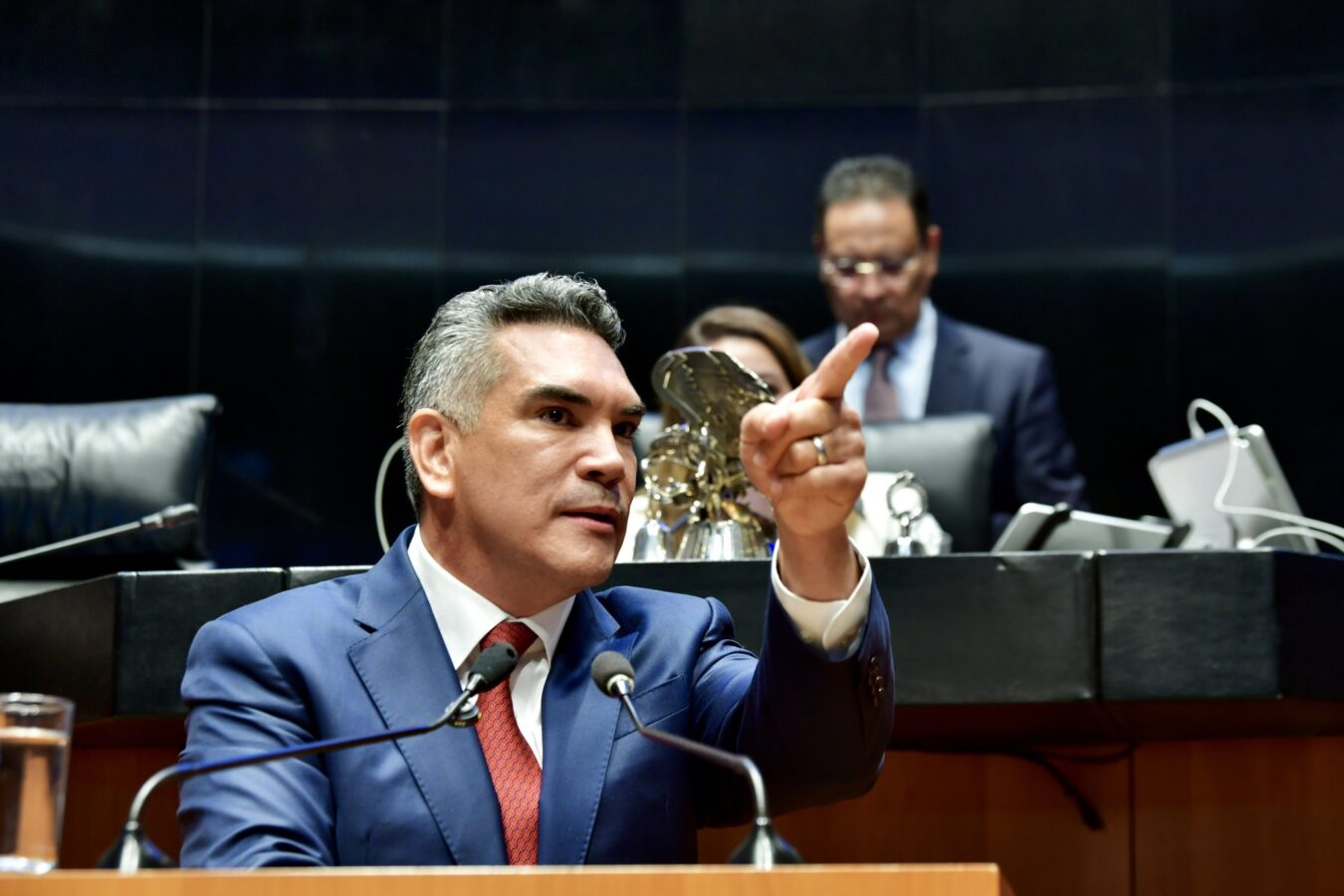 “Alito” Moreno arremete contra AMLO tras su posicionamiento sobre Venezuela