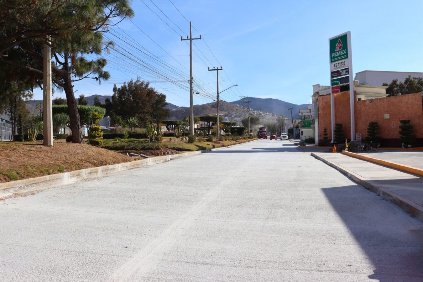 Abre SIPDUS paso vehicular en Avenida Universidad