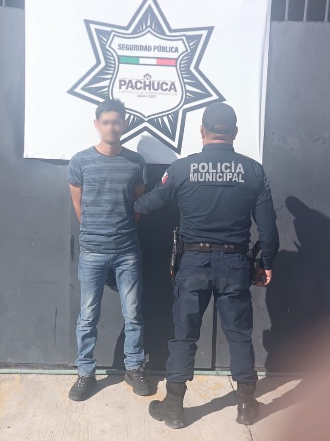 Detienen a sujeto con arma de fuego en Arboledas de San Javier