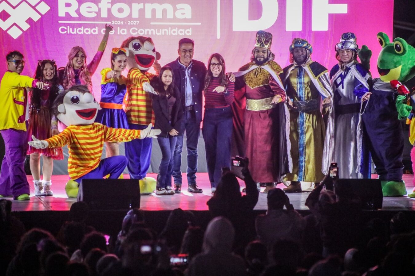 Llegan los Reyes Magos a Mineral de la Reforma