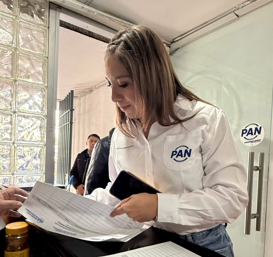 Proponen condonar licencias a mujeres emprendedoras en Pachuca.