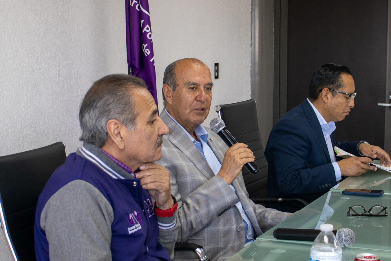 SEPH analiza nuevos programas académicos para fortalecer educación superior.