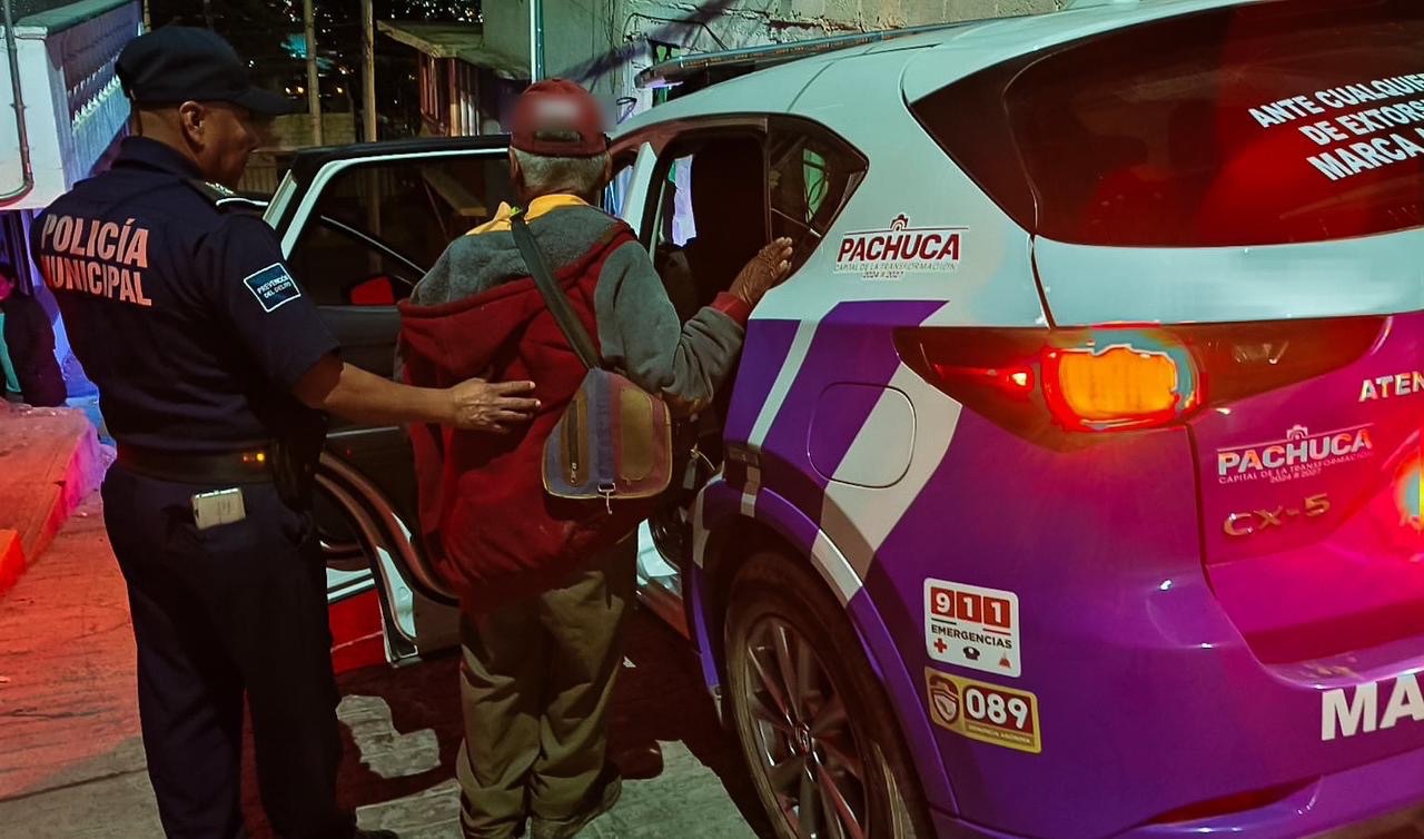 Apoya Seguridad Pública de Pachuca a adulto mayor desorientado