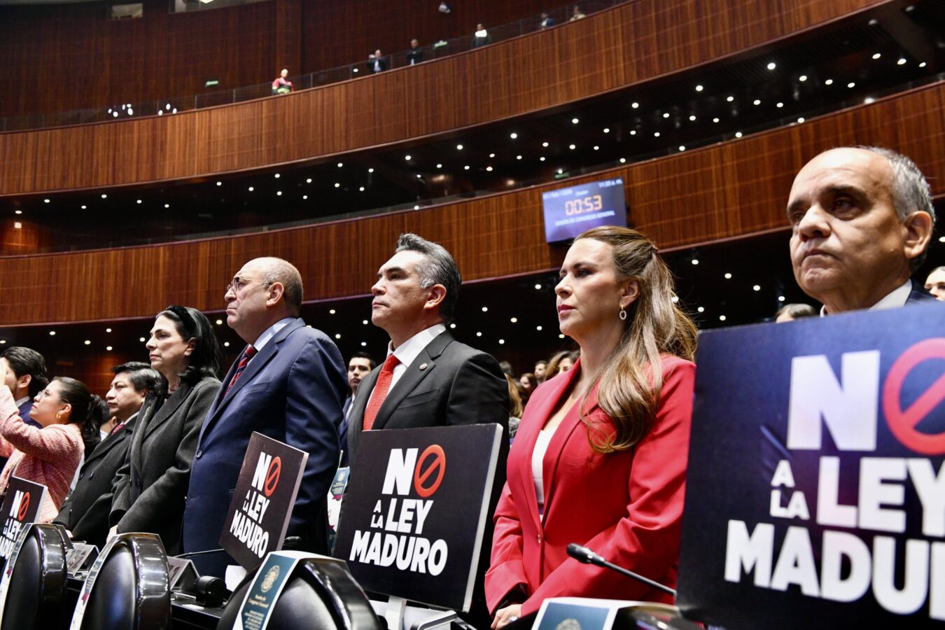 Encuesta coloca al PRI como principal contrapeso frente a Morena.