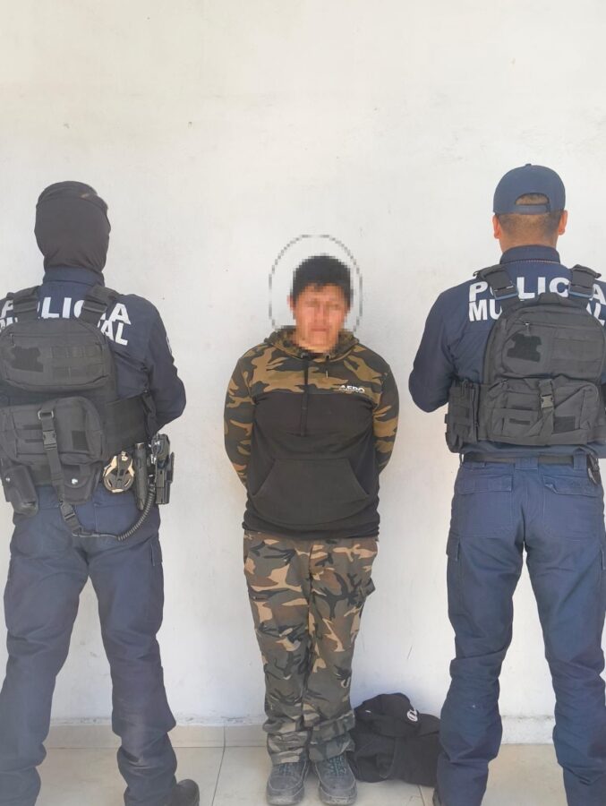 Detienen a una mujer por venta de droga en vía pública en Mineral de la Reforma