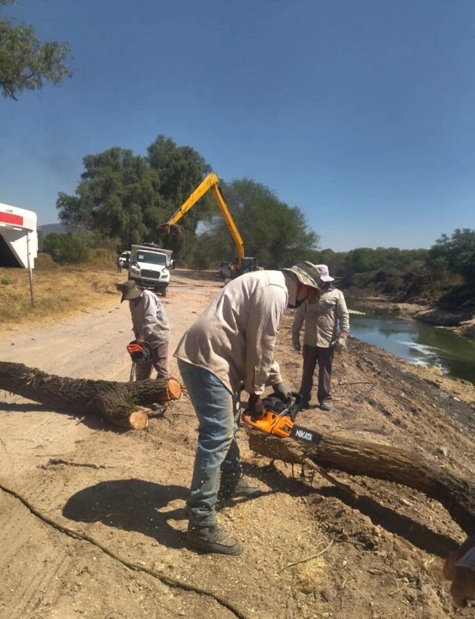 Realiza Conagua labores de limpieza y desazolve en el río Tula