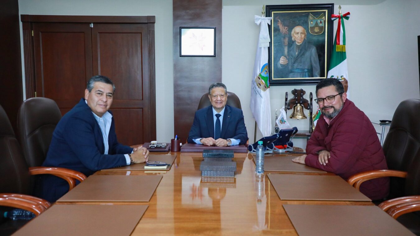 Recibe Menchaca a dirigentes de Morena.