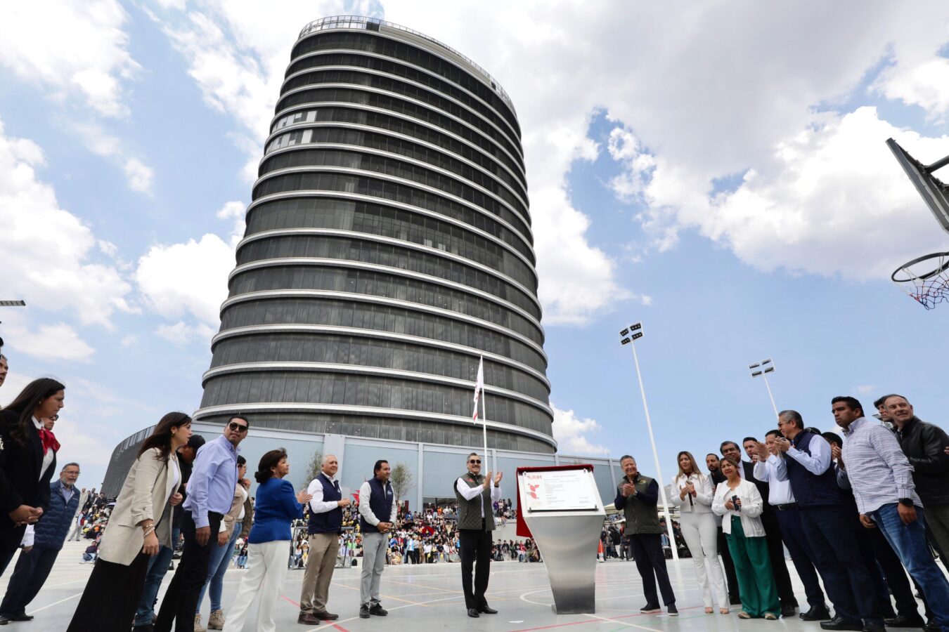 UAEH transforma la educación al inaugurar megaproyectos