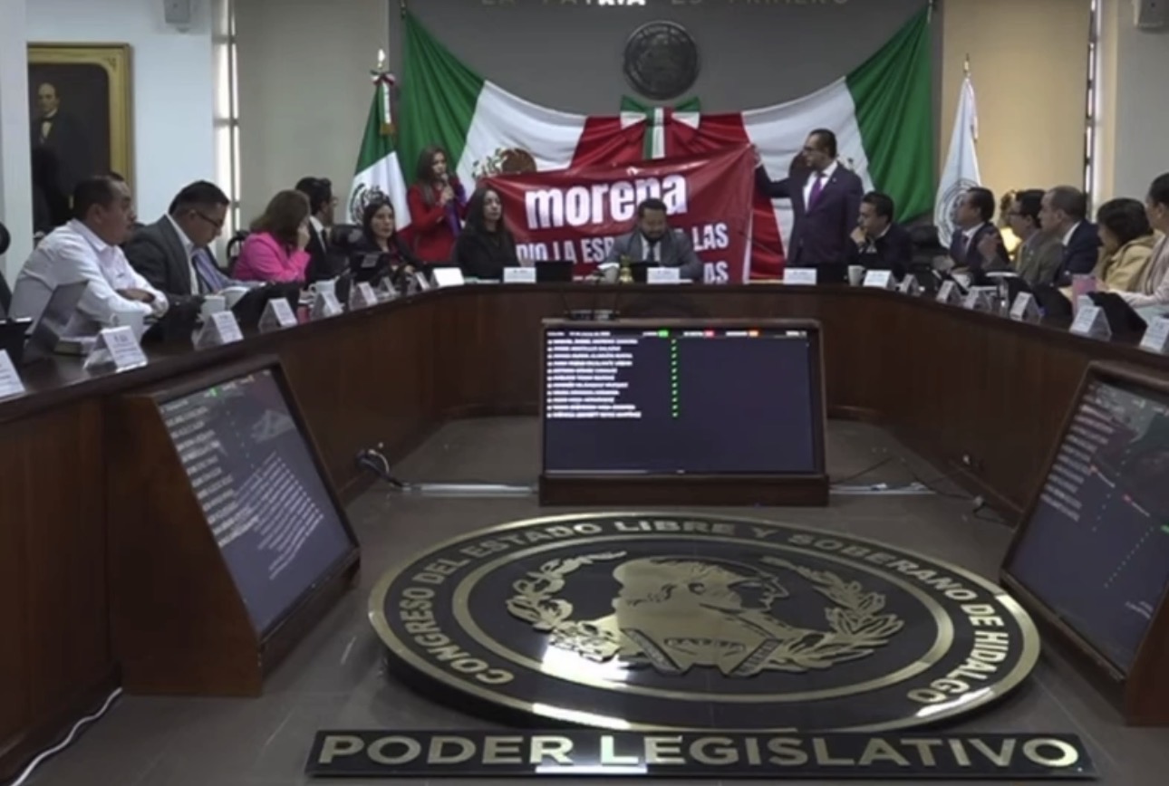 PRI protesta en el Congreso de Hidalgo por omisión de acta y presuntas irregularidades legislativas.