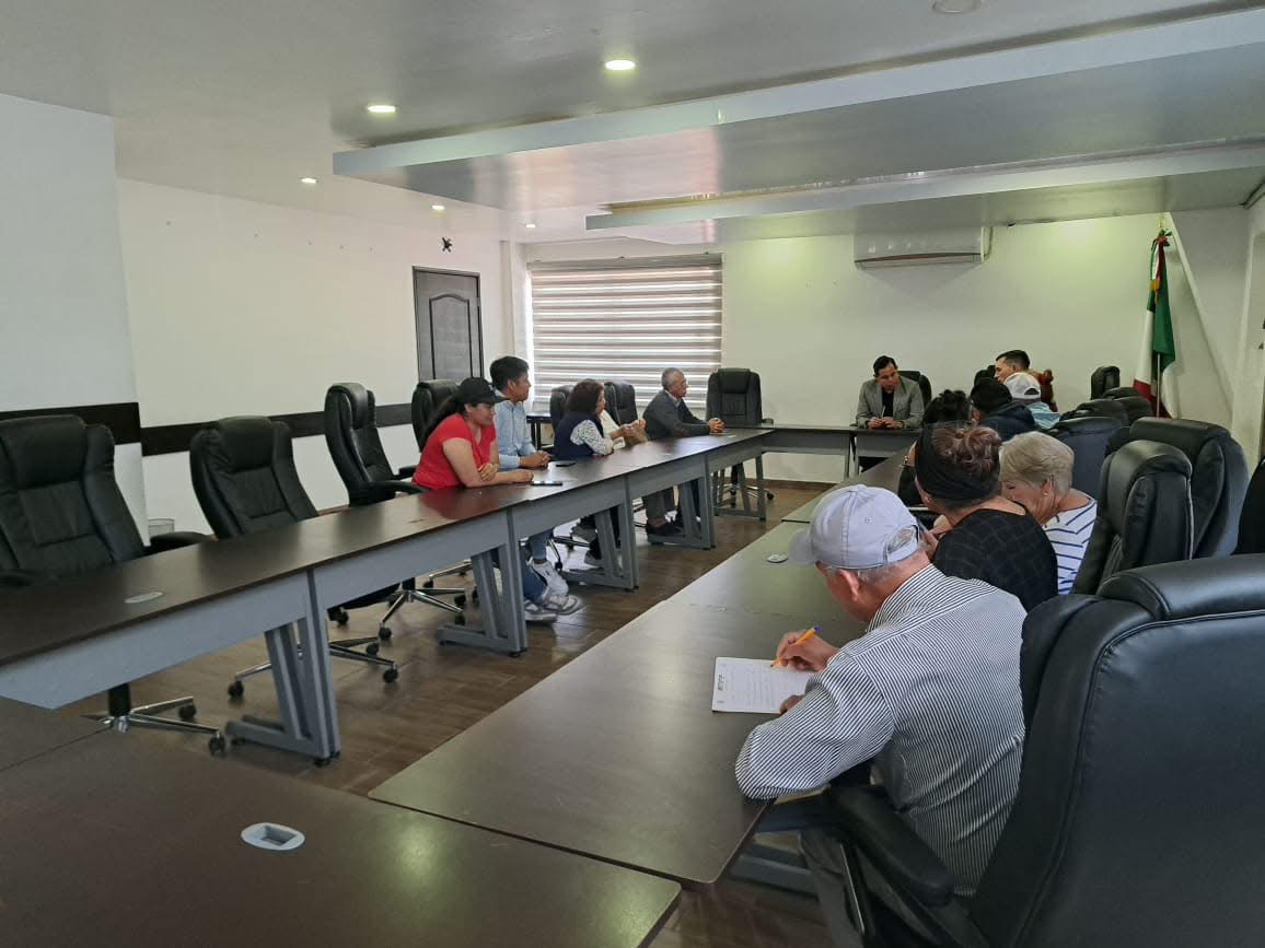 Bloquean vecinos obra federal en Tula por retraso en reconstrucción de barda