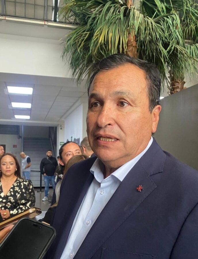 Revisan compatibilidad laboral de maestros que ocupan cargos municipales