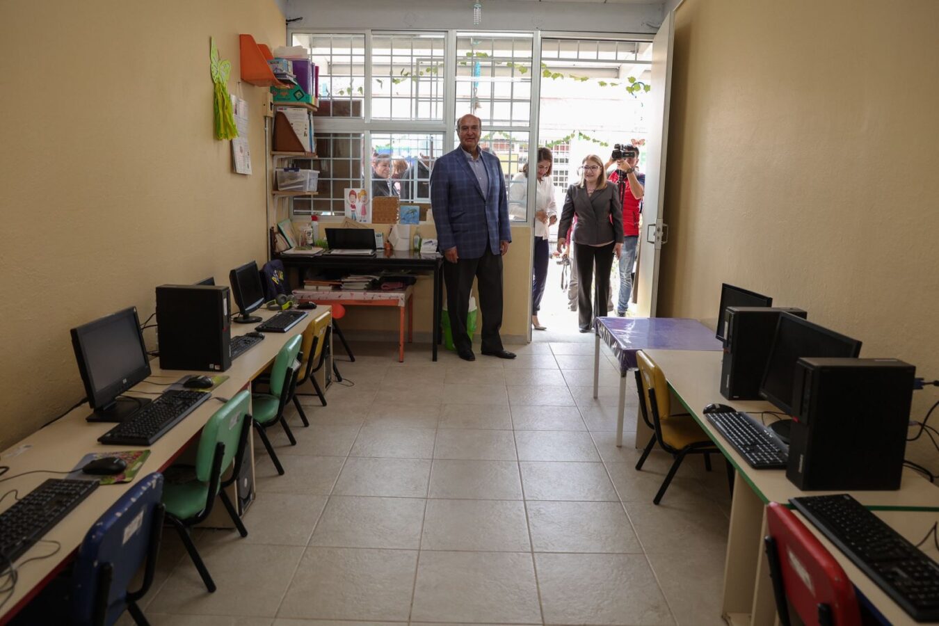 Transformación educativa en Pachuca: Entregan obras por más de 7.5 mdp