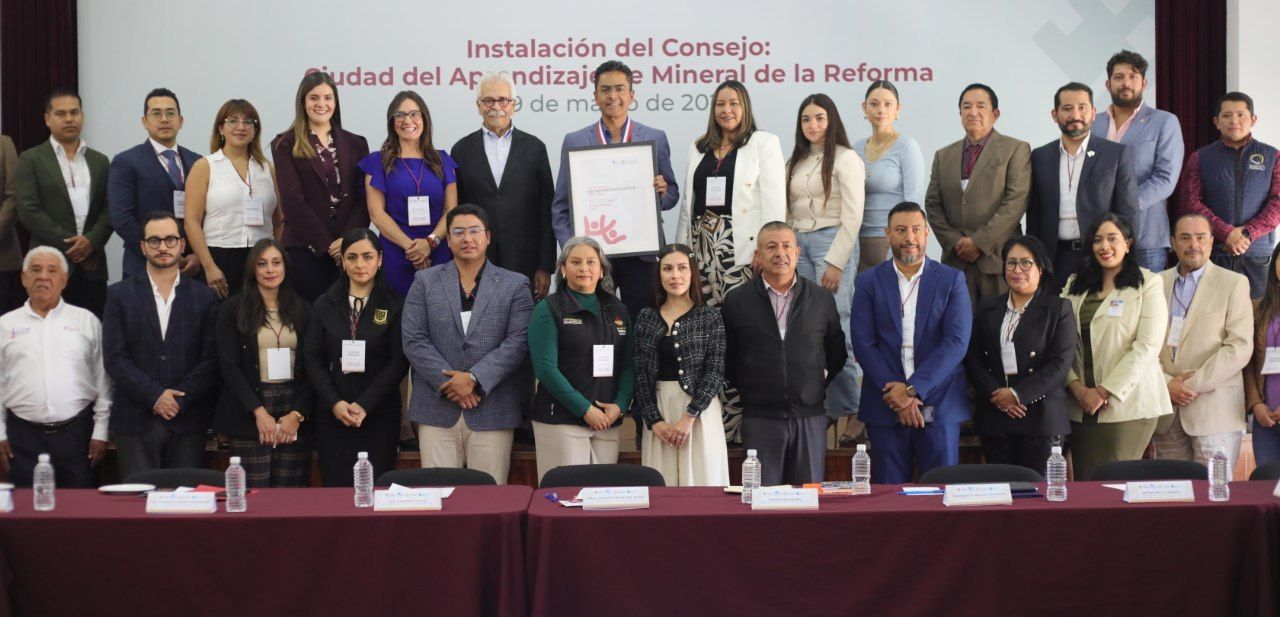 Educación, herramienta para transformar a la comunidad: Eduardo Medécigo